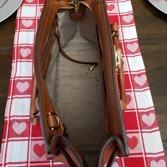 Michael Kors Hamilton Saffiano Leather Tote - Picture 9 of 10